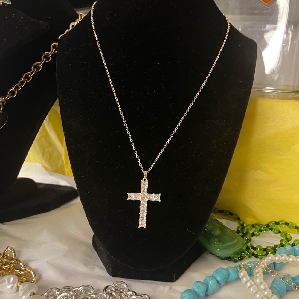 GLAMOUR DENKAYS FASHION NECKLACE